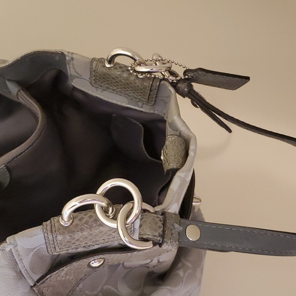 Coach - Picture 7 of 12